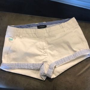 White southern marsh shorts seersucker detail